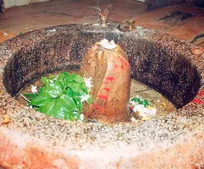 खंडित शिवलिंग की इस मंदिर में 150 सालों से जा रही है पूजा, जानें क्या है इसका रहस्य