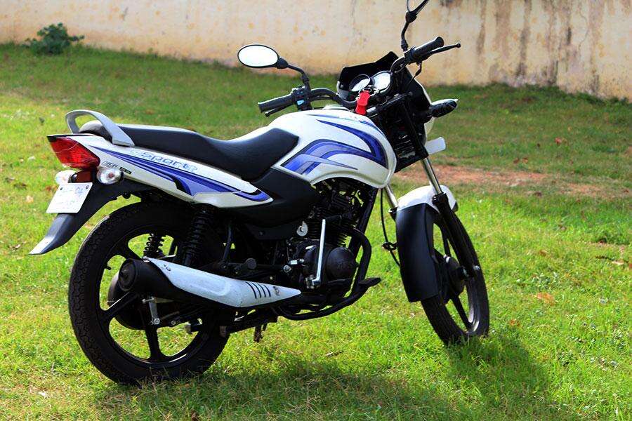 बजाज और टीवीएस दे रहे है शानदार ऑफर्स, जानिए क्या मिल रहा है खास