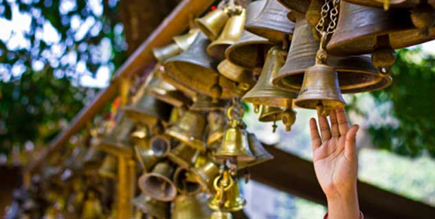 जानें, मंदिर में क्यों बजाई जाती है घंटी और क्या है इसका महत्व