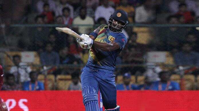 VIDEO: इस श्रीलंकाई बल्लेबाज  ने किया  एक ओवर  में छह छक्के जड़ने का कारनामा