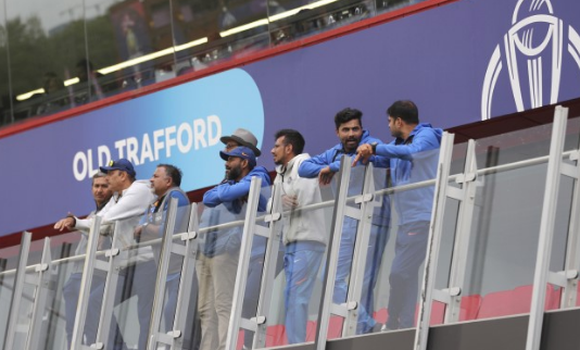 वर्ल्ड कप से बाहर हुआ भारत को बॉलीवुड स्टार्स ने दिया रिएक्शन