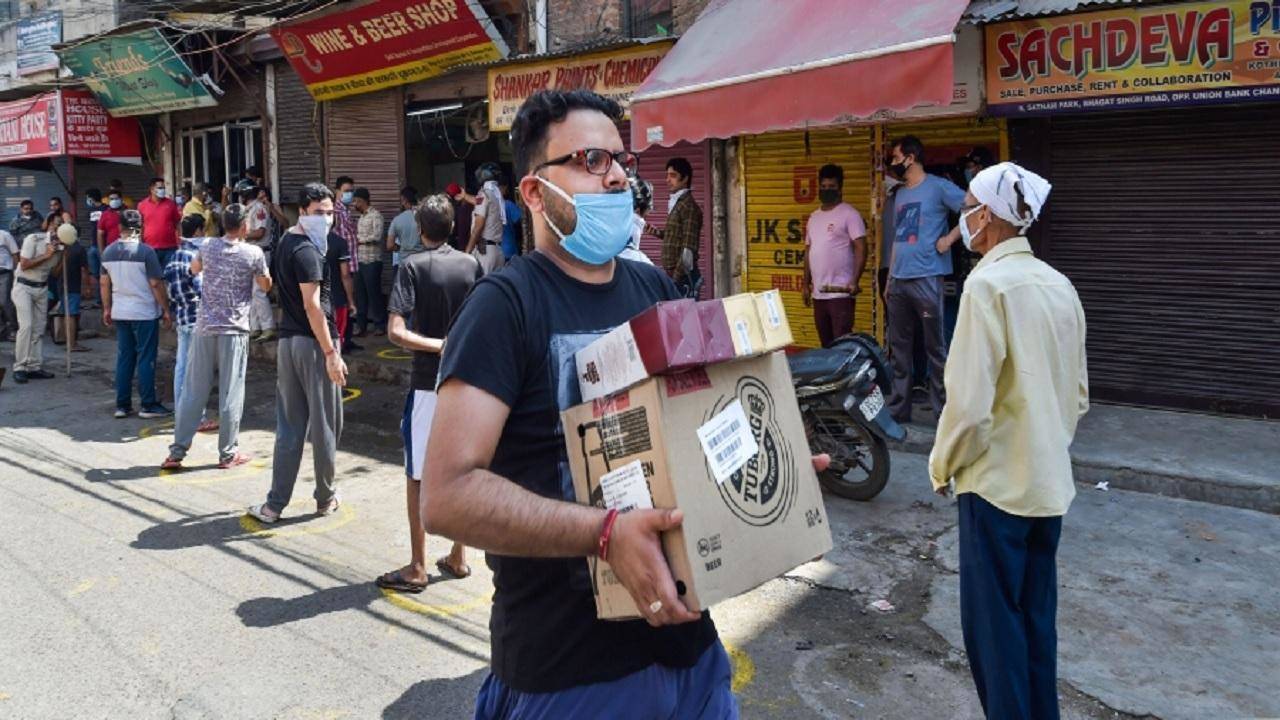 Delhi में आबकारी विभाग का फैसला, शराब की दुकानें खुलने का समय 1 घंटे बढ़ाया