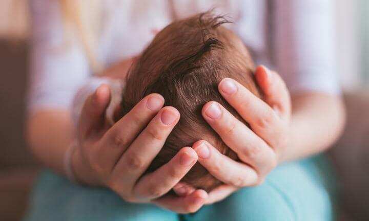 सपने में छोटे बच्चे को देखना होता है बेहद शुभ