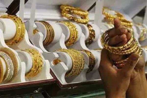 इन 3 राशि वालो को कभी भी नहीं पहननी चाहिए सोने की अंगूठी
