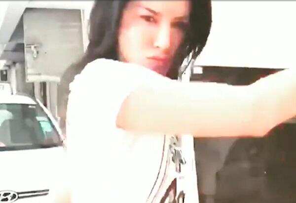 अजय देवगन के इस विज्ञापन पर सनी लियोन ने किया बेहद फनी डांस