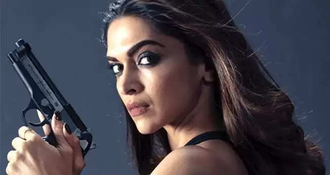 Stunning Deepika Padukone To Play India’s 1st Female Superhero