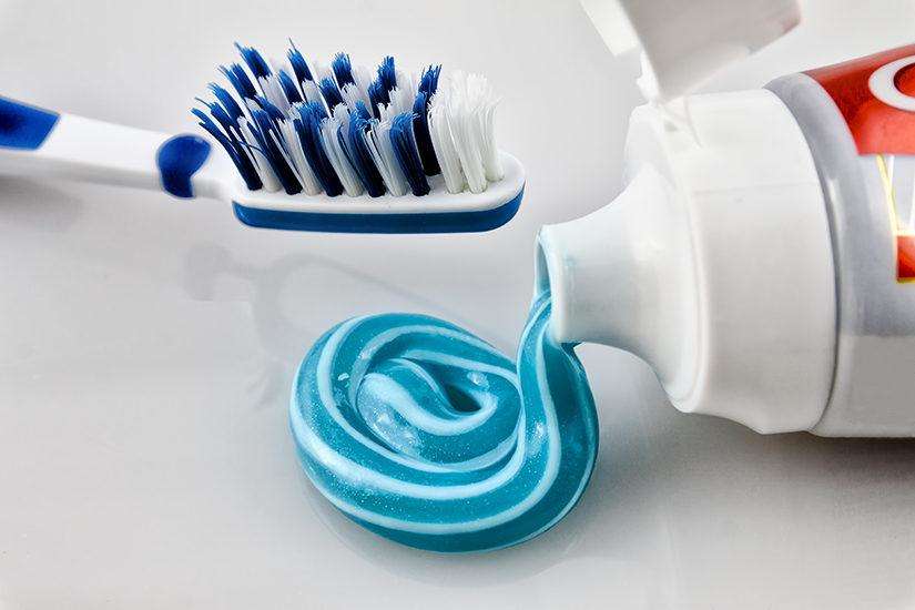दातों को साफ करने वाले टूथपेस्ट में भी छुपा है खूबसूरती का राज