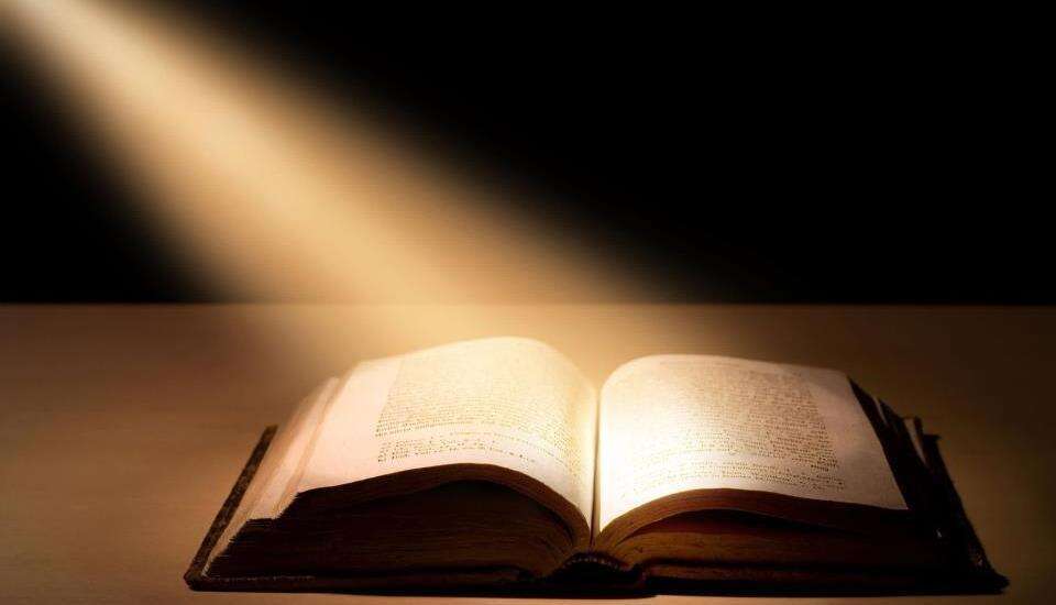 ये आदमी था दुनिया का पहला इंसान जिससे हुई थी सृष्टि की रचना