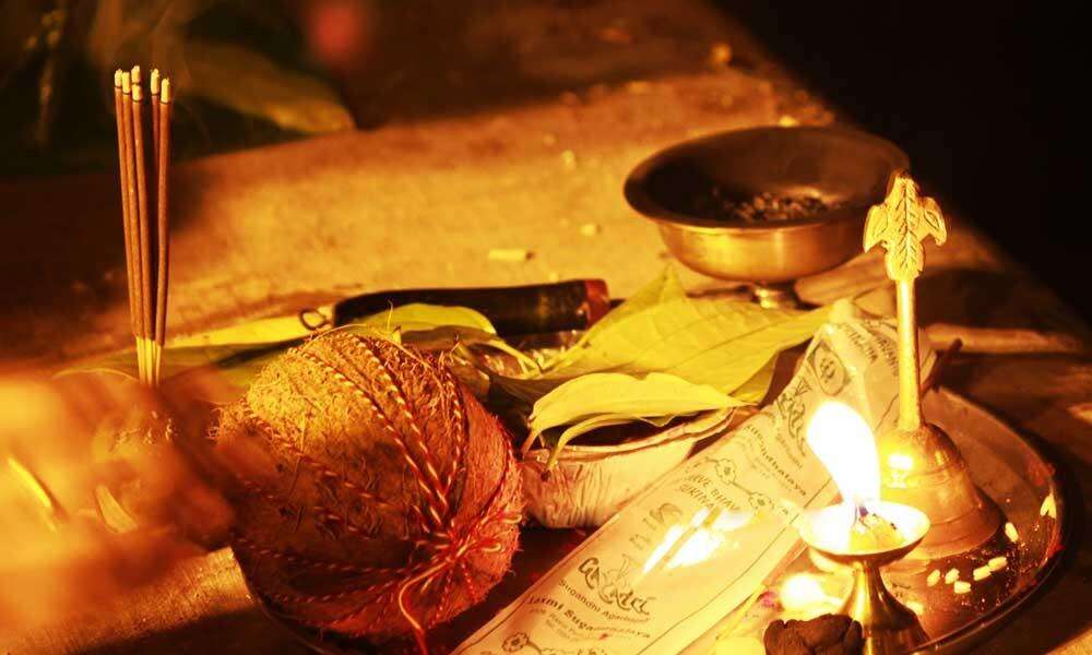 जानें, चौराहे पर रखे टोटकों के बारे में, ठोकर लगने पर करें ये उपाय