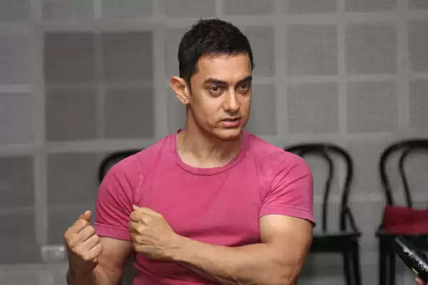 जानिए कौनसे हैं वो हेयर स्टाइल जिससें फेमस हुए आमिर खान