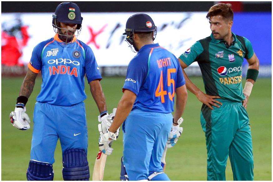 भारत  और पाक मैच के दौरान मोहम्मद आमिर और धवन की बीच ऐसे हो गई थी झड़प