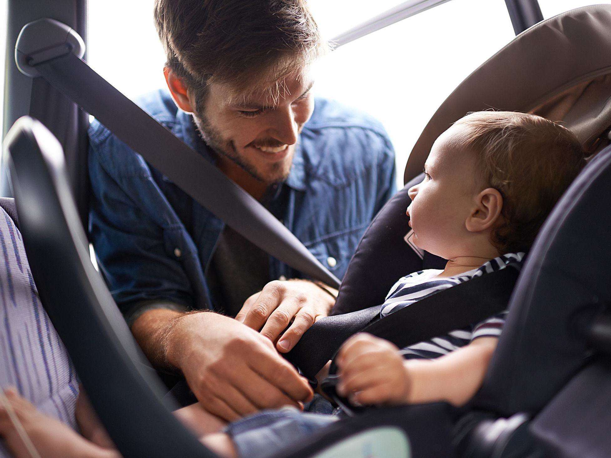 U.S New Law : अमेरिका में अब कारों की पीछे की सीट पर ही बेठेंगे बच्चें ?