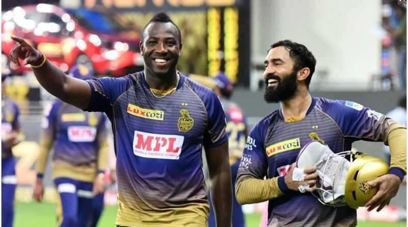 IPL 2021:KKR की टीम ने Dinesh Karthik को इसलिए किया सम्मानित, देखें VIDEO