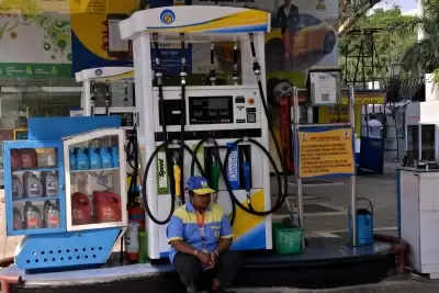 ईंधन की कीमतों में फिर से बढ़ोतरी; देश भर में Petrol शतक के निशान के करीब