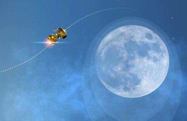 सब तरफ खुशी का माहौल चंद्रयान-2 पहुँचा चंद्रमा की कक्षा मे