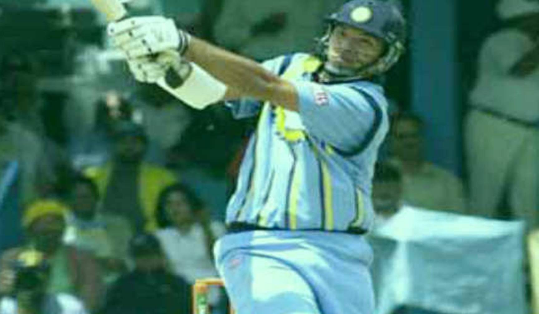 VIDEO: 17 साल पहले चैंपियंस ट्रॉफी में युवराज सिंह ने खेली थी तूफानी पारी