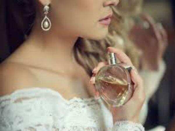 Perfume: कौन सा इत्र आपको आकर्षित करेगा?