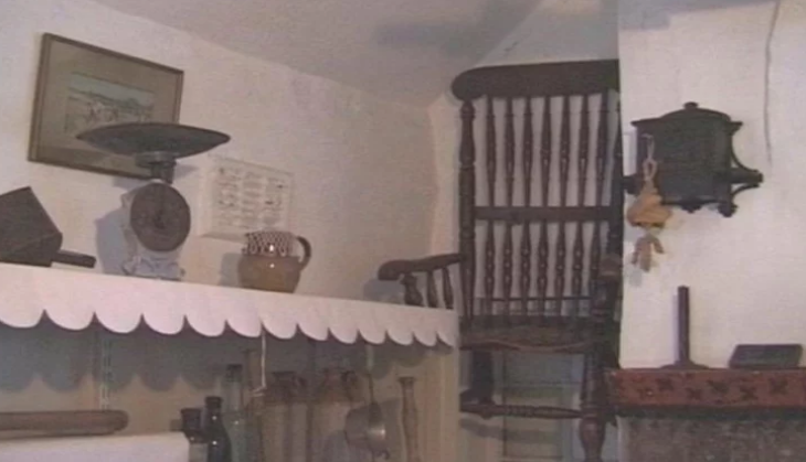 कई लोगों को मौत के घाट उतार चुकी है ये कुर्सी, जानिए क्या है पूरा मामला