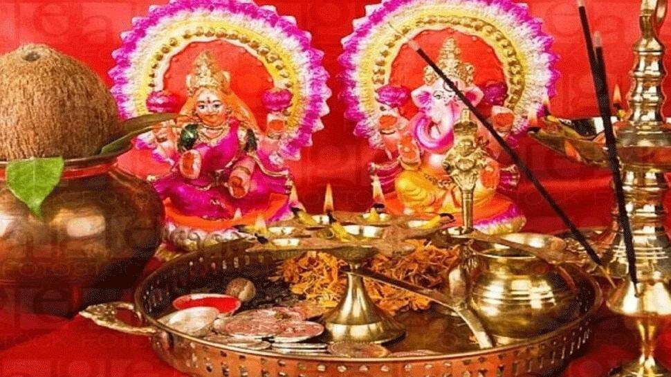 Diwali puja mantra: लक्ष्मी पूजन का महापर्व दिवाली आज, जानिए पूजा मंत्र