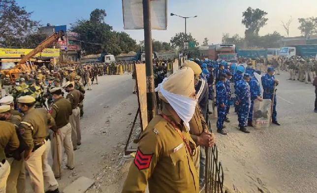 Farmers Protest Updates: दिल्ली में किसानों का संग्राम, प्रदर्शनकारी और पुलिस में हुई झड़प…