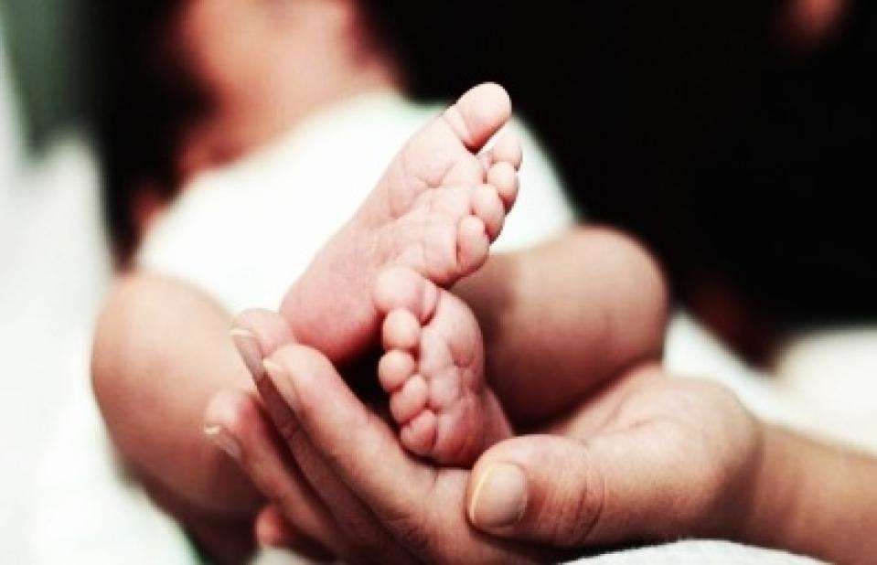 समय से पहले जन्मे बच्चे होते हैं व्यस्क होने पर 28 % तक कम रोमेंटिक
