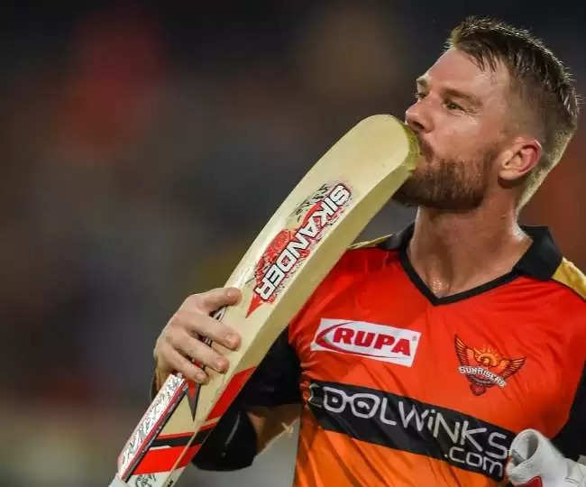 IPL 2020, SRH vs KKR :मिस्ट्री स्पिनर की  गेंद पर चकमा खा गए David warner, वीडियो देखिए कैसे गंवाया विकेट