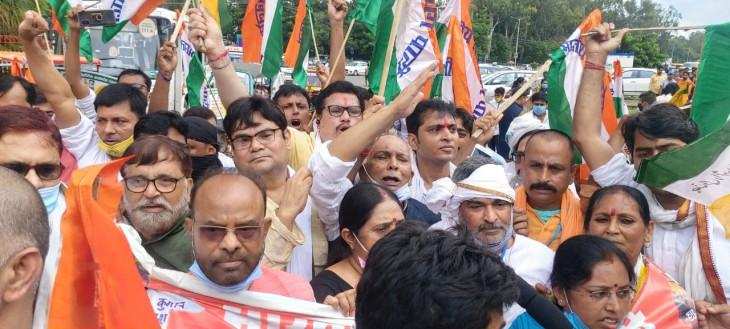 Bihar : कृषि बिल के विरोध में सड़क पर उतरे यूडीए के नेता