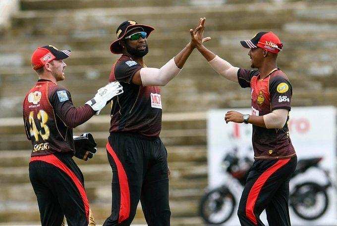 CPL 2020: जानिए क्यों भड़क गए  bAndrea Russell, मैच के दौरान जमीन पर मारा बैट