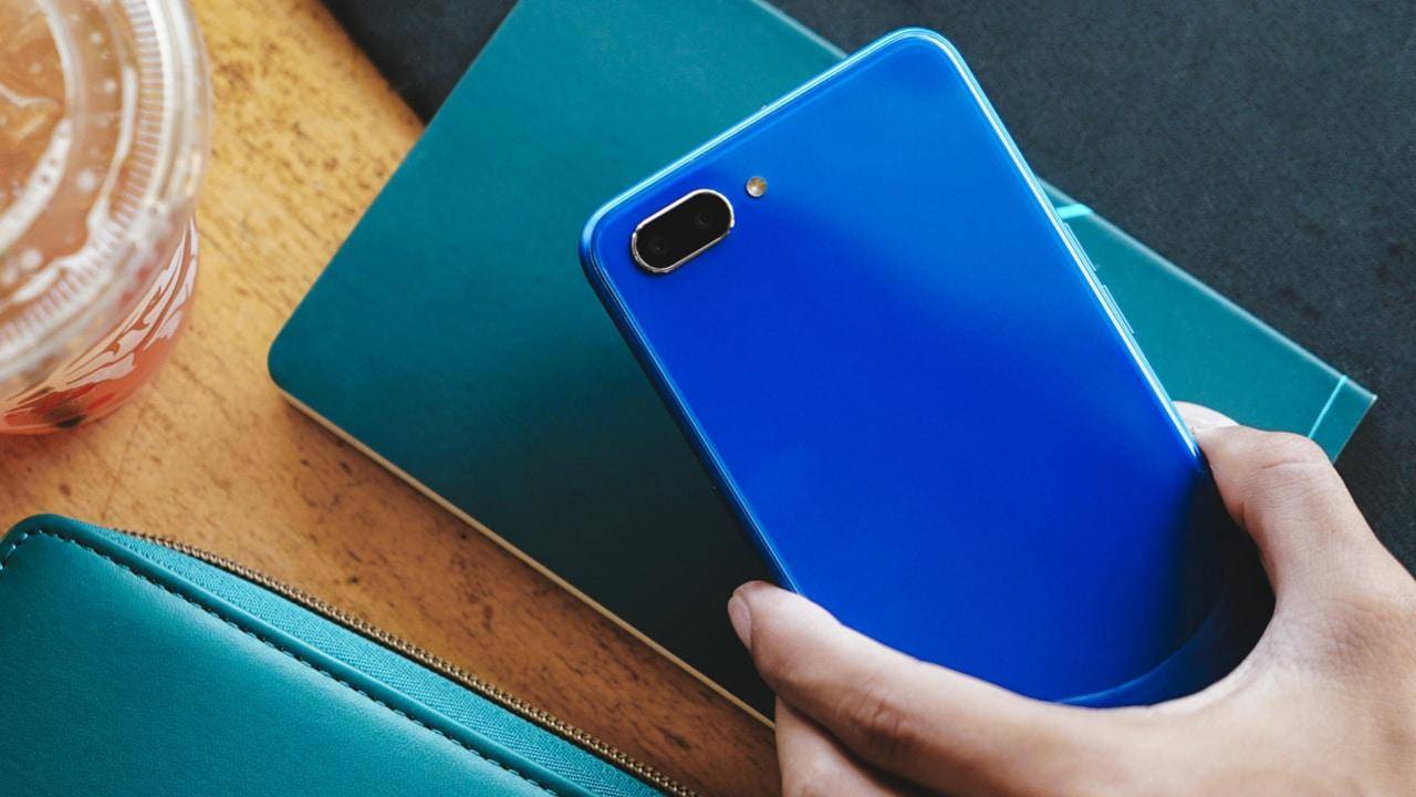 Realme C1 स्मार्टफोन में कई दमदार फीचर्स जोड़े गए है, जानें खास बातें 