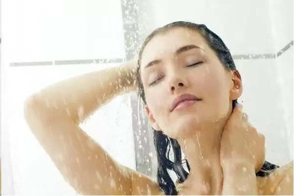 Summer Tips: गर्मी में ज्यादा नहाना भी आपको बीमार कर सकता है