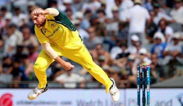 भारत के खिलाफ सीरीज से पहले आॅस्ट्रेलिया टीम को लगा बड़ा झटका,इस दिग्गज खिलाडी ने लिया संन्यास