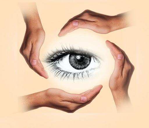 अपनी डाइट में विटामिन तत्व शामिल करे रखें आंखो को स्वस्थ