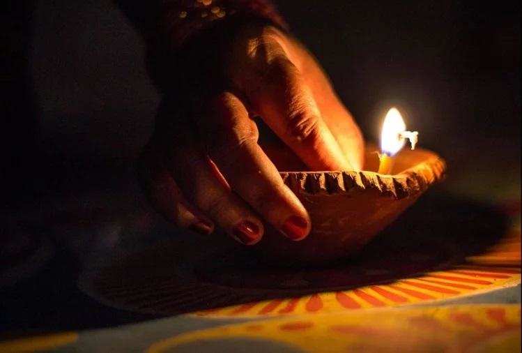 क्यों दिवाली की रात लगाया जाता है दीपक से बना काजल