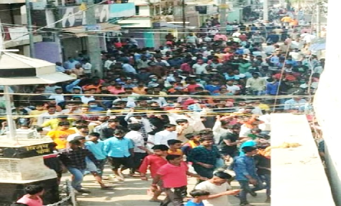 Munger Violence today: क्या बिहार चुनाव पर असर डाल पाएगी मुंगेर हिंसा? डीएम-SP पर गिरी गाज….