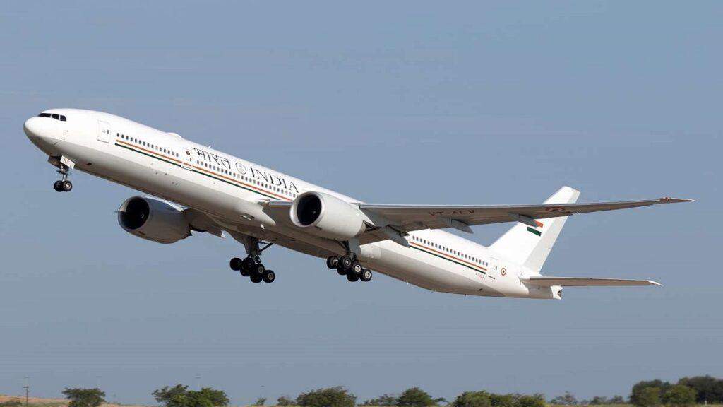 यूनाइटेड एयरलाइंस पैसेंजर्स फाइल क्लास-एक्शन मुकदमा में विमान के निरीक्षण और रखरखाव में विफलता पायी गई
