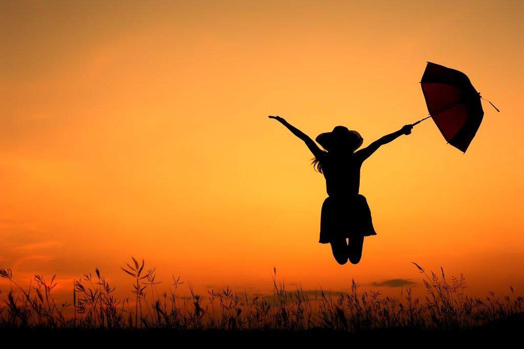 World happiness day :- खुश रहना बढ़ा सकता है आपकी जिंदगी के कुछ साल , देता है उम्र को भी मात