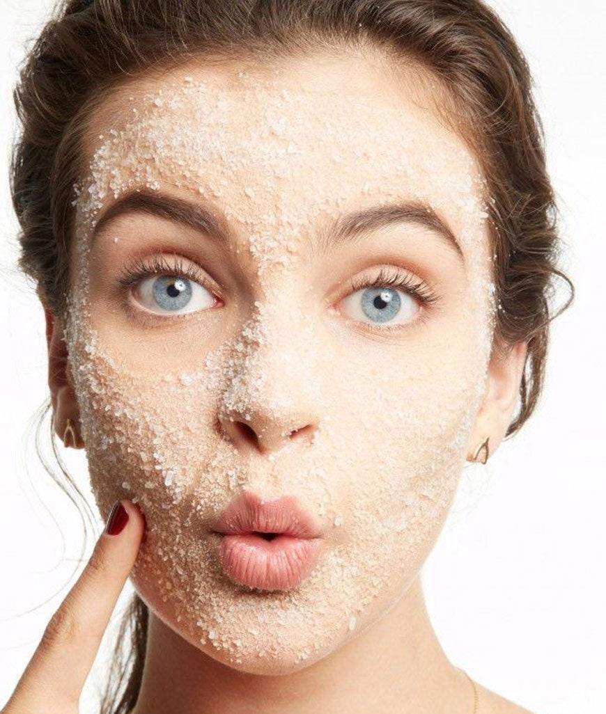 Skin Scrub: त्वचा को चमकदार बनाने के लिए अनार और चीनी के स्क्रब का उपयोग करें