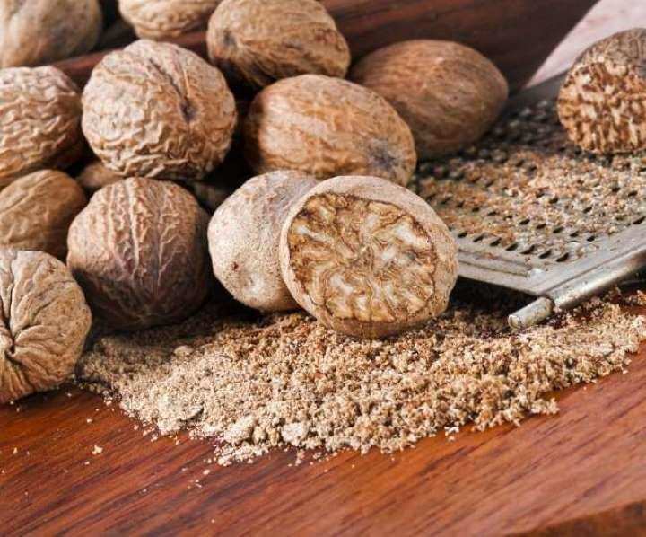 Nutmeg Benefits: आयुर्वेद के अनुसार, जायफल एंटी-बैक्टीरियल गुण और एंटीऑक्सीडेंट से भरपूर होता है
