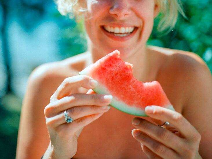 Watermelon: तरबूज खाते समय ये गलतियां न करें, अन्यथा हो सकता है नुकसान