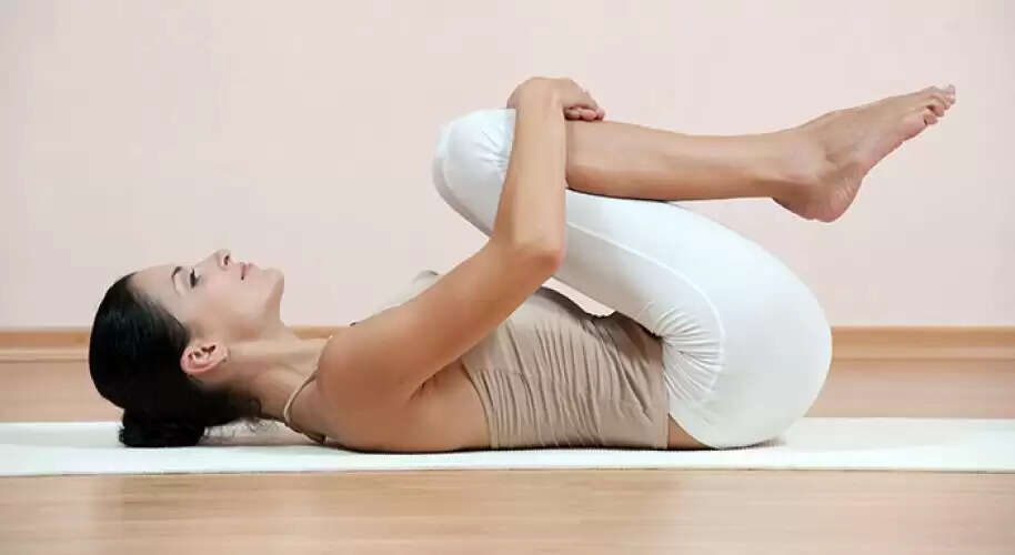 Exercise: पवन मुक्तासन करने के क्या फायदे हैं,आपको पता होना चाहिए