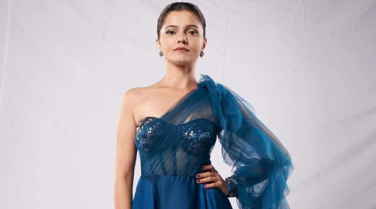 Rubina Dilaik: सोशल मीडिया पर वायरल हो रही रूबीना की हॉट तस्वीर, यूजर्स बोले हॉटनेस ओवरलोडेड