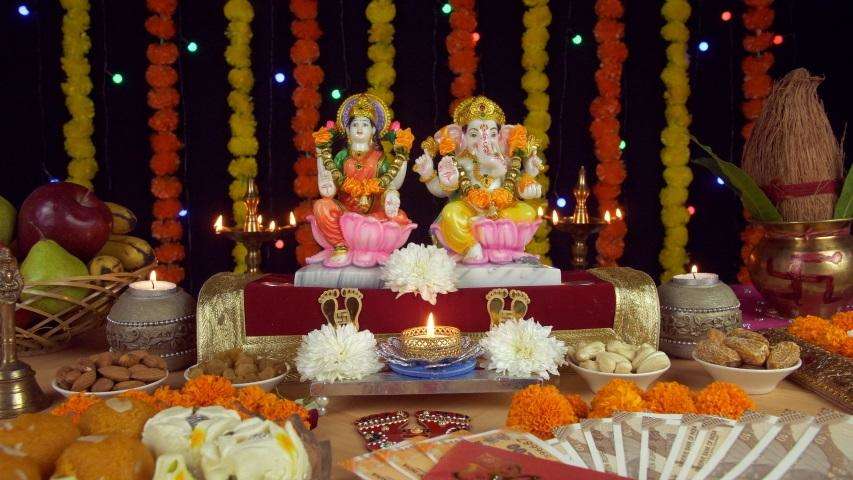 Vastu Tips: घर के मंदिर और पूजा पाठ से जुड़ी ये बातें आपको होनी चाहिए पता