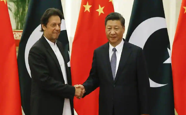 Imran Khan Govt Updates: बच गई पाकिस्तान सरकार, इमरान खान ने हासिल किया विश्वास मत