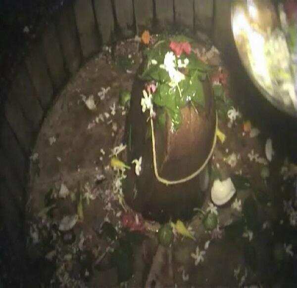 खंडित शिवलिंग की इस मंदिर में 150 सालों से जा रही है पूजा, जानें क्या है इसका रहस्य