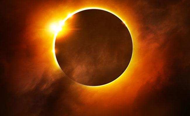 Surya grahan: इस तिथि पर लगेगा साल का आखिरी सूर्य ग्रहण, जानिए इससे जुड़ी खास बातें