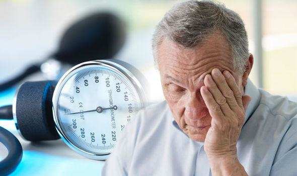 Blood pressure disease:लो ब्लड प्रेशर की समस्या से बचने के लिए, आप करें इन चीजों का सेवन