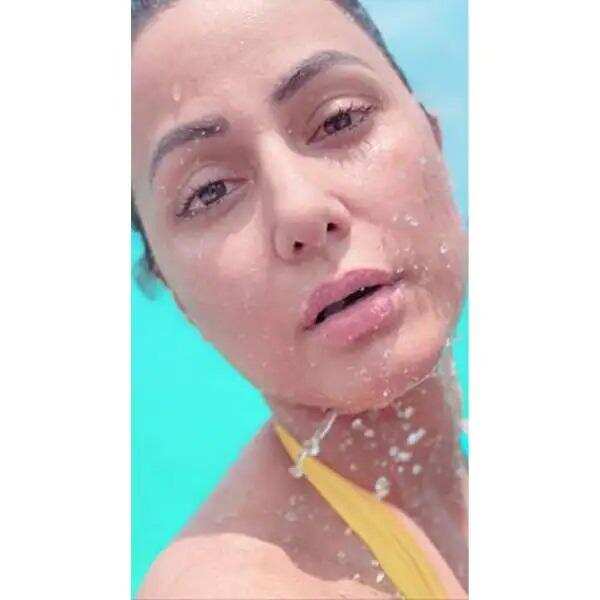 Hina Khan: मालदीव में वेकेशन मना रहीं हिना खान, सामने आई तस्वीरें