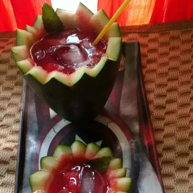 Recipe: गर्मियों में तरबूज है बहुत खास ,ट्राई करें दो अलग-अलग रेसिपी