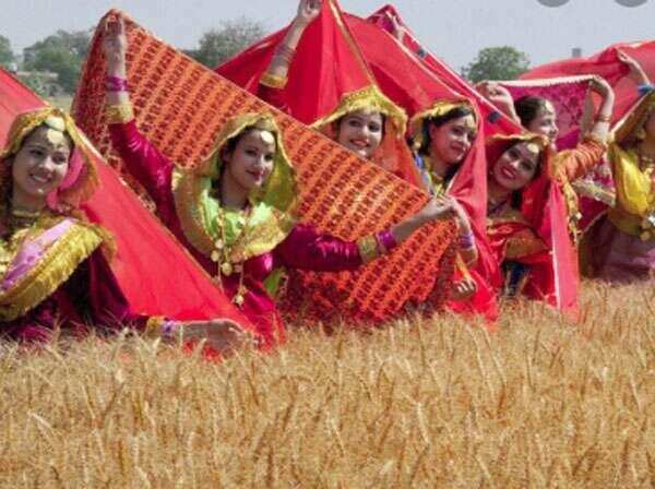 भांगड़ा गिद्दा के साथ मनाया जाता हैं बैसाखी पर्व, सिखों के लिए है बेहद खास