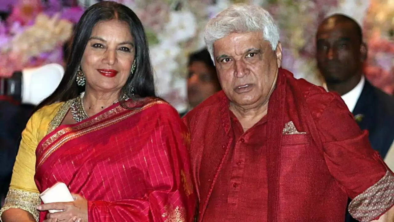 Shabana Azmi birthday: जावेद अख्तर से शादी करने से पहले इस अभिनेता और डायरेक्टर पर फिदा थी शबाना आजमी